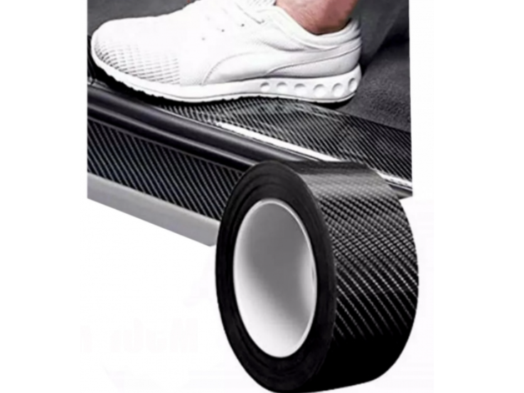 Lipni automobilio slenksčių apsauginė juosta 10cm X 5m (Carbon 5D raštas) Lipni automobilio slenksčių apsauginė juosta 10cm X 5m (Carbon 5D raštas)
