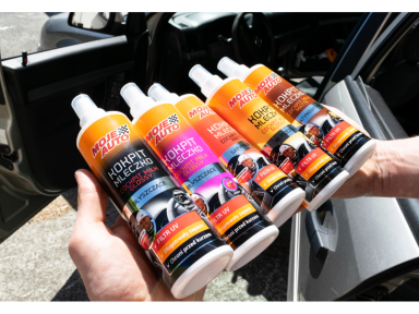 Plastiko pienelis blizgus valymui ir UV apsaugai - VANILLA kvapas 300ml MOJE AUTO 19-573 Plastiko pienelis blizgus valymui ir UV apsaugai - VANILLA kvapas 300ml MOJE AUTO 19-573